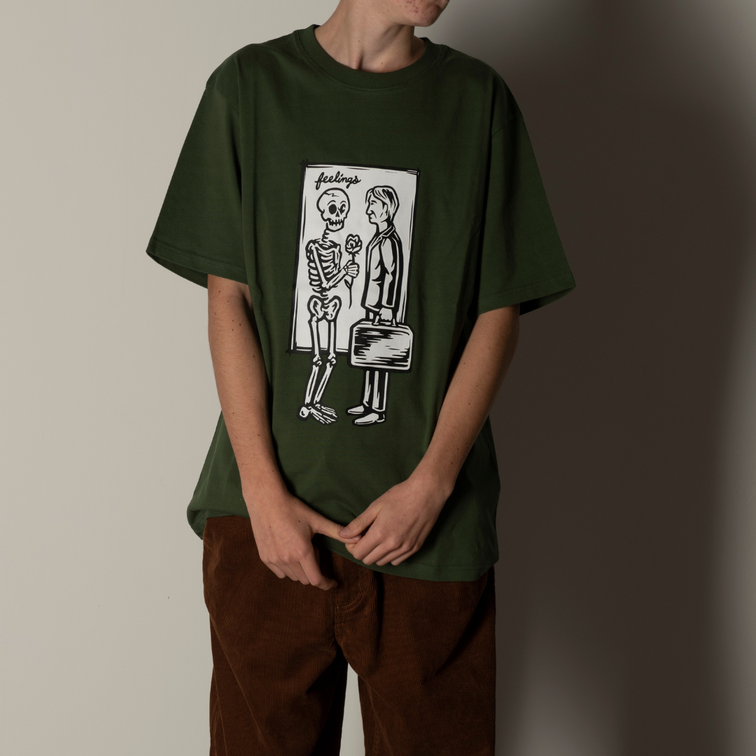 Present SS Tee Black Forest